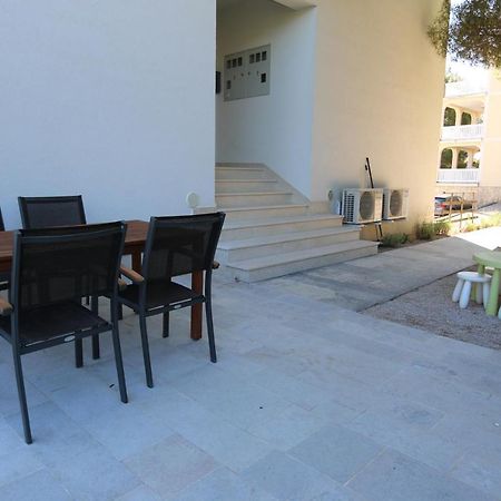 Apartments Roberta Šilo Exterior foto